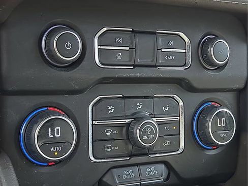 Used 2023 Chevrolet Tahoe LS image 25