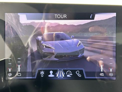 Used 2024 Chevrolet Corvette Stingray Premium Cpe w/ Z51 Performance Package image 27