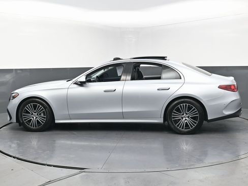 Used 2024 Mercedes-Benz E 350 4MATIC Sedan w/ Leather Package image 10