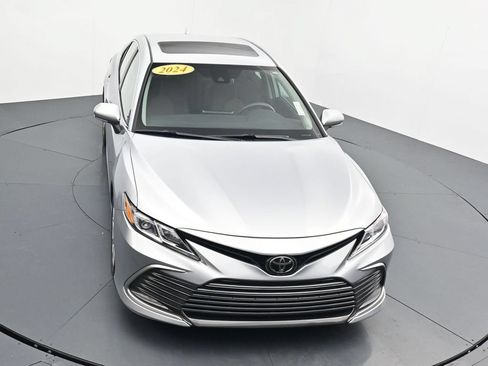 Used 2024 Toyota Camry LE w/ Convenience Package FWD image 28