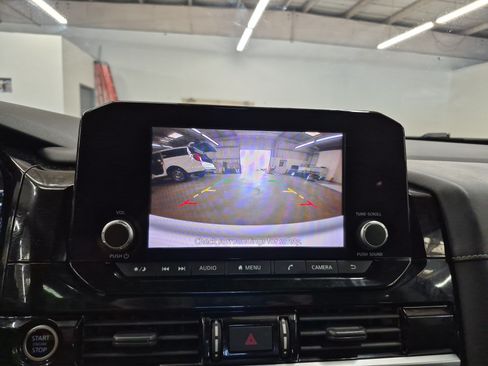 Used 2022 Nissan Pathfinder S FWD image 34