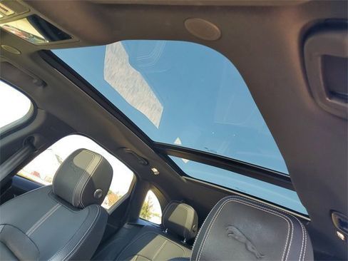 Used 2024 Jaguar F-PACE R-Dynamic S image 15