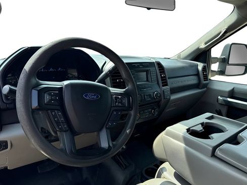 Used 2017 Ford F250 XL AWD/4WD image 11