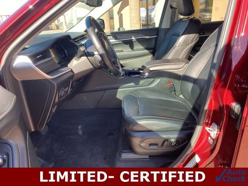 Used 2022 Jeep Grand Cherokee Limited image 25