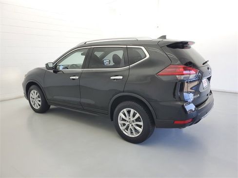 Used 2019 Nissan Rogue SV image 7