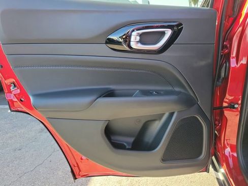 New 2026 Jeep Compass Latitude image 13