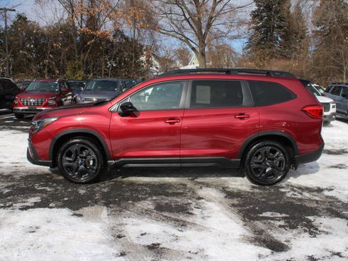 Used 2025 Subaru Ascent Bronze Edition image 5