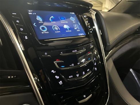 Used 2020 Cadillac Escalade Platinum image 19
