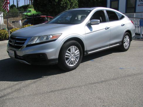 Used 2013 Honda Crosstour EX-L image 2