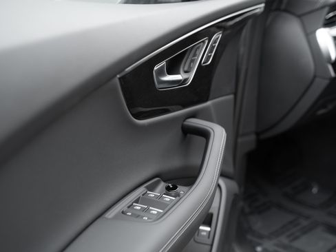 New 2026 Audi Q8 Premium Plus image 22