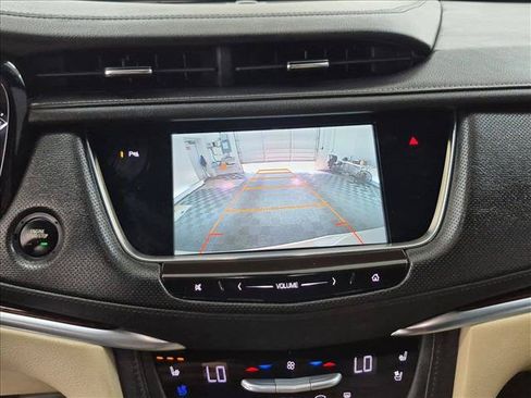 Used 2017 Cadillac XT5 Premium Luxury w/ Advanced Security Package AWD/4WD image 14