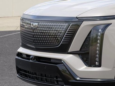 New 2027 Cadillac Vistiq Premium Luxury w/ LPO, Floor Liner Package AWD/4WD image 13