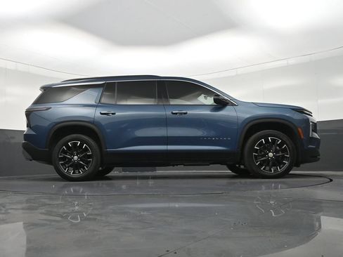 Used 2025 Chevrolet Traverse LT w/ Sun and Wheel Package FWD image 30