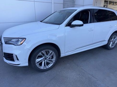 Used 2023 Audi Q7 3.0T Premium Plus image 2