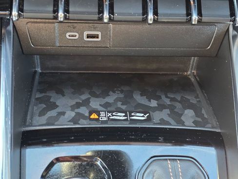 Used 2024 GMC Canyon AT4 w/ AT4 Premium Package image 19