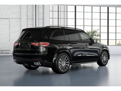 Used 2025 Mercedes-Benz GLS 580 4MATIC image 21