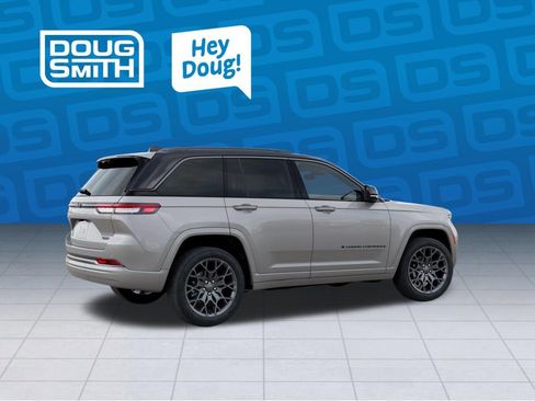 New 2026 Jeep Grand Cherokee Summit w/ Obsidian Package image 4