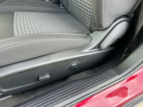 Used 2023 Dodge Challenger SXT w/ Blacktop Package image 12