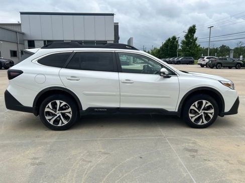 Used 2020 Subaru Outback Limited XT w/ Popular Package #2 AWD/4WD image 3
