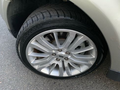 Used 2011 Land Rover Range Rover Sport HSE LUX image 42