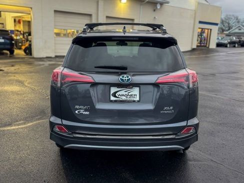 Used 2017 Toyota RAV4 XLE image 7