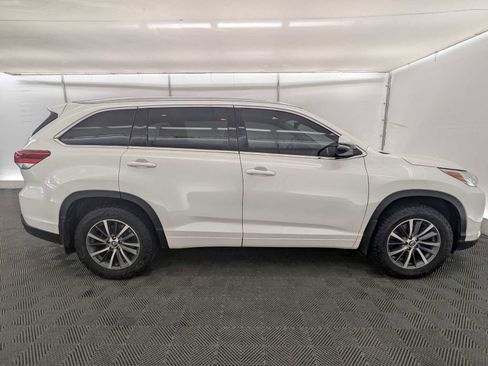 Used 2018 Toyota Highlander XLE image 7
