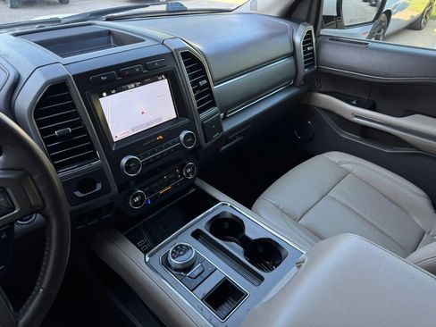 Used 2019 Ford Expedition Max XLT w/ Equipment Group 202A RWD image 40