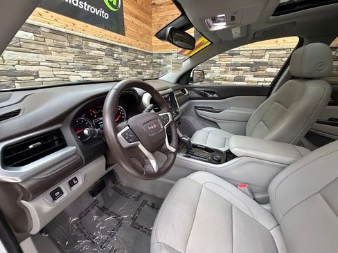 Used 2017 GMC Acadia SLT AWD/4WD image 10