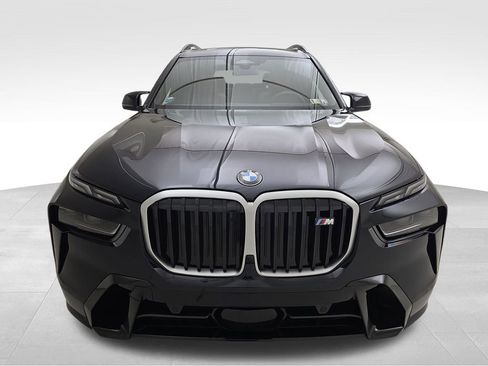 New 2025 BMW X7 M60i w/ Climate Comfort Package image 3