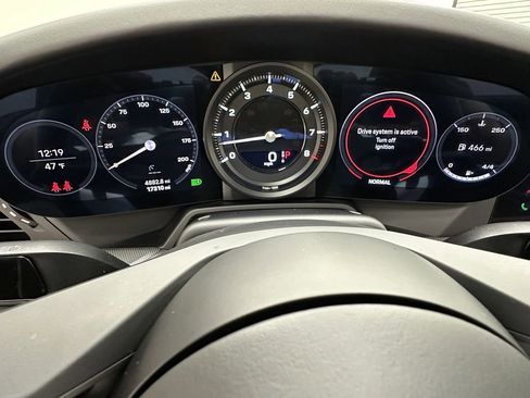 Used 2022 Porsche 911 Carrera image 24