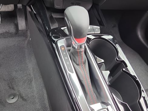 New 2026 Chevrolet Trax RS w/ Sunroof Package FWD image 22