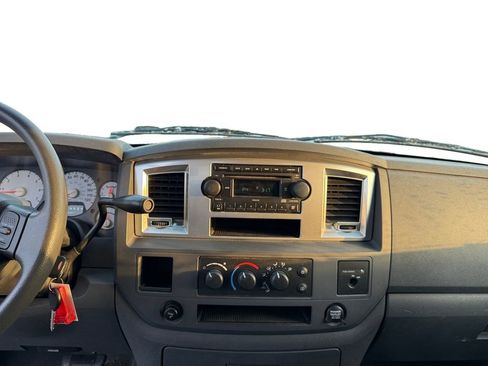 Used 2007 Dodge Ram 1500 Truck SLT image 11