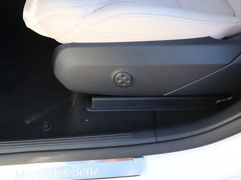 New 2026 Mercedes-Benz GLC 300 4MATIC image 28