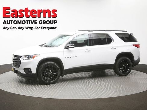 Used 2021 Chevrolet Traverse LT image 59