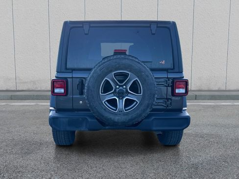 Used 2018 Jeep Wrangler Unlimited Sport S AWD/4WD image 6