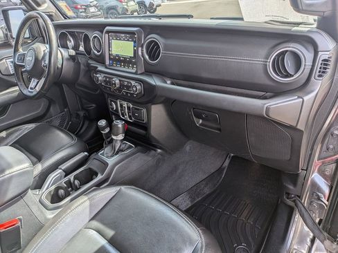 Used 2021 Jeep Wrangler Unlimited Sahara w/ Cold Weather Group AWD/4WD image 22