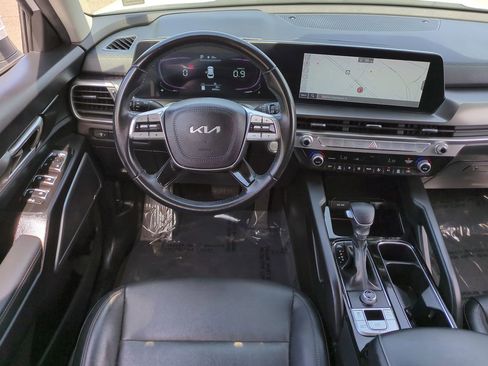 Certified 2023 Kia Telluride LX image 16