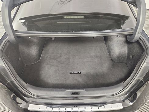 Used 2020 Nissan Altima 2.0 Platinum image 14