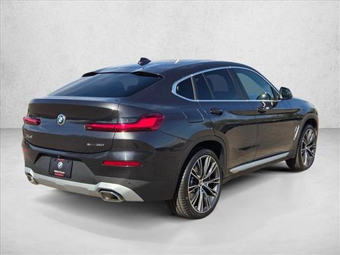 Certified 2025 BMW X4 xDrive30i w/ Premium Package AWD/4WD image 5