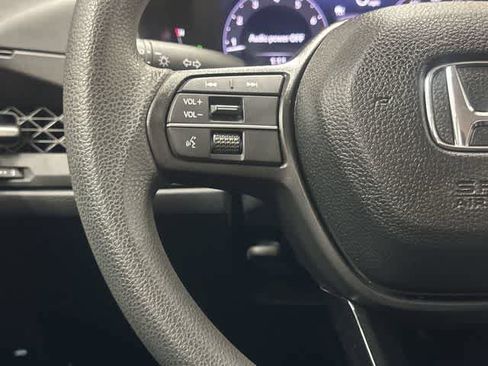 Used 2025 Honda Accord SE image 17