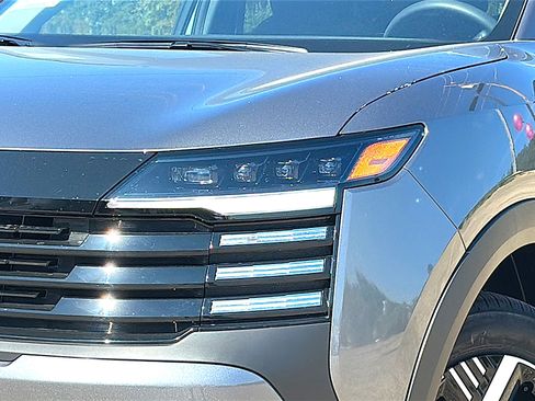 New 2026 Nissan Kicks SV image 4