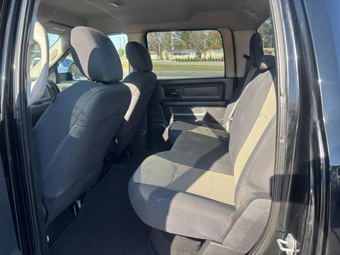 Used 2012 RAM 3500 ST w/ Max Tow Pkg image 11