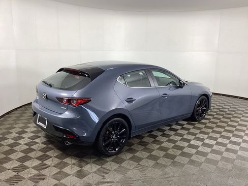 Used 2024 MAZDA MAZDA3 s AWD/4WD image 2