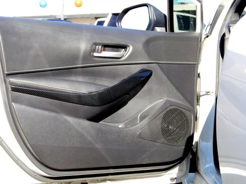 Used 2020 Toyota Corolla SE image 19