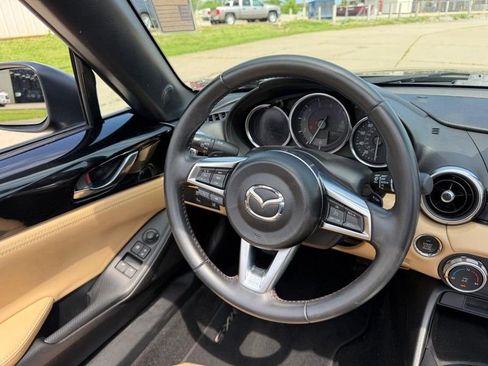 Used 2016 MAZDA MX-5 Miata Grand Touring image 12