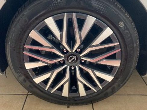 Used 2025 Nissan Altima 2.5 SV image 32