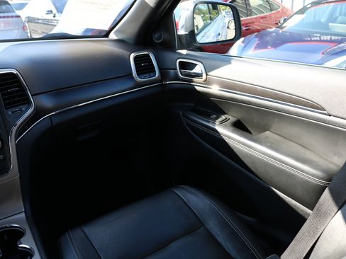 Used 2014 Jeep Grand Cherokee Limited image 37