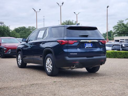 Used 2023 Chevrolet Traverse LS w/ LPO, Roadside Safety Package FWD image 7