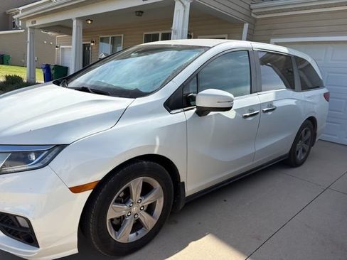 Used 2019 Honda Odyssey EX image 2