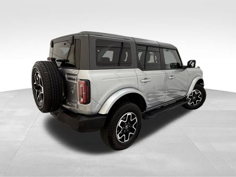 Used 2024 Ford Bronco Outer Banks image 7
